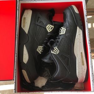 Air Jordan 4 Retro LS (Oreo 4s)